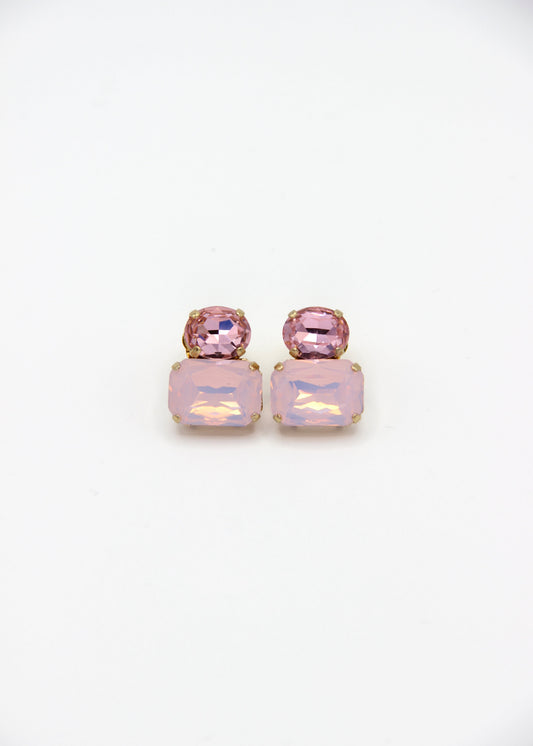 Orecchini Confetti Laura Sciunnach fatti a mano, piccoli e leggeri (3 g), design contemporaneo con dettagli colorati, chiusura a perno con farfallina, gioielli artigianali made in Italy personalizzabili. 