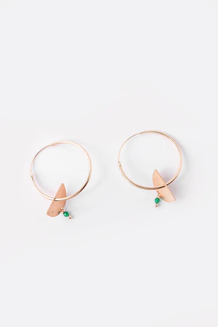 Medium silver earring with half-moon pendant