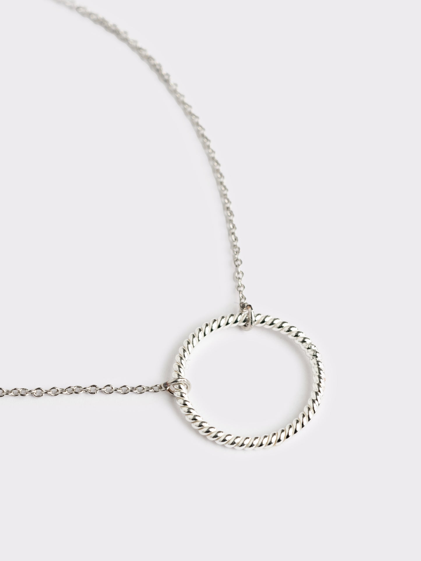 Collana cerchio Torchon