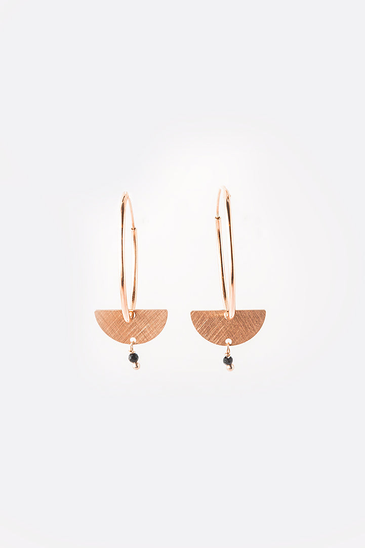 Medium silver earring with half-moon pendant
